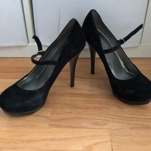 Guess platform heels